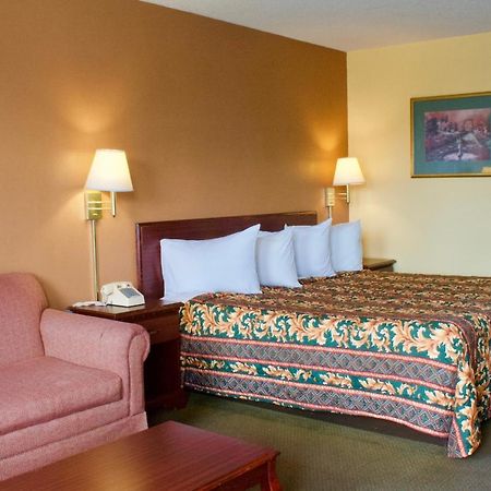 Rodeway Inn Monroe Exterior foto